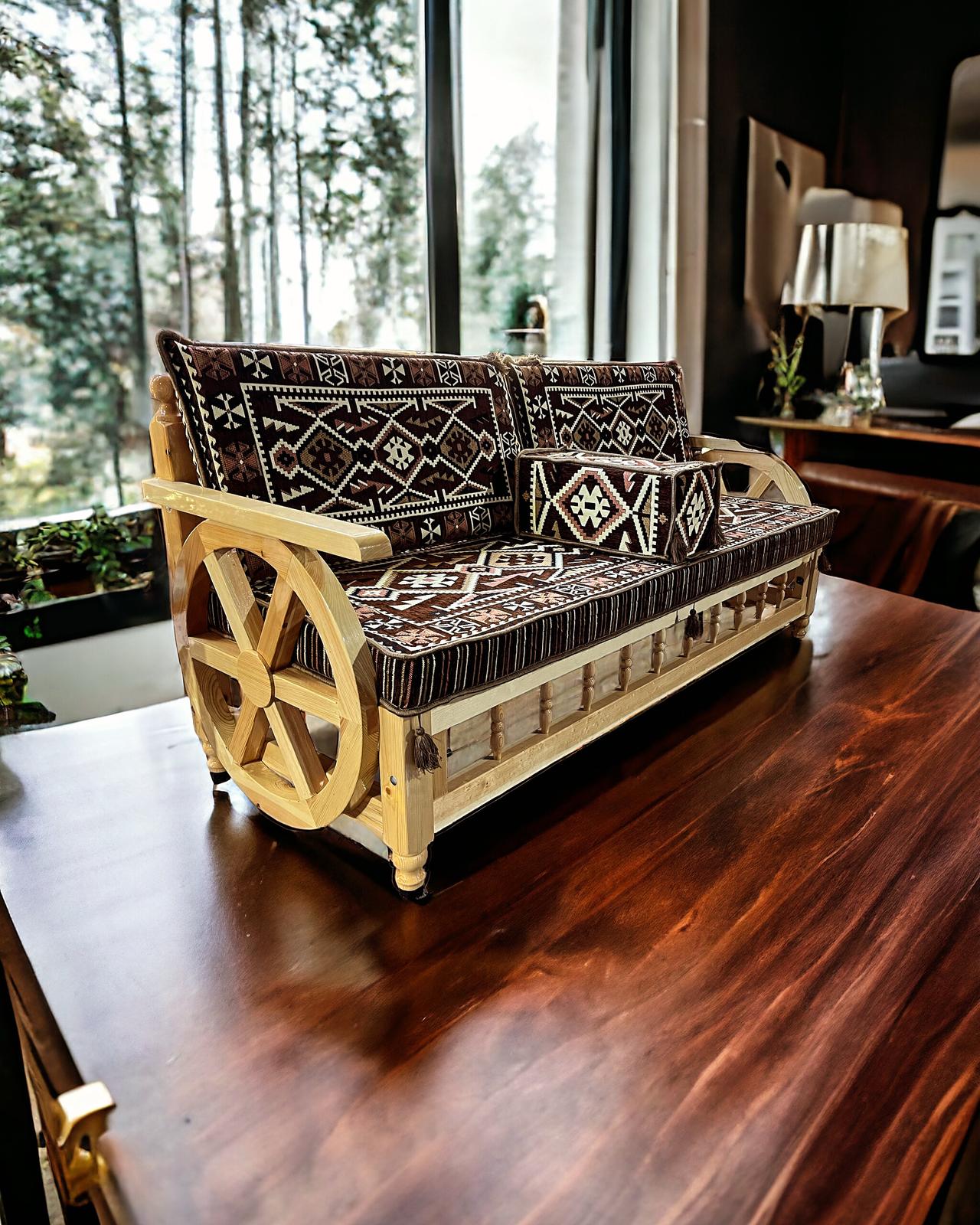 Topçu Şark Köşesi